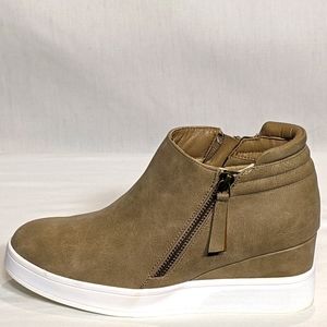 NEW Dream Pairs Womens Platform Wedge Sneakers Ankle Booties Sz 7 taupe